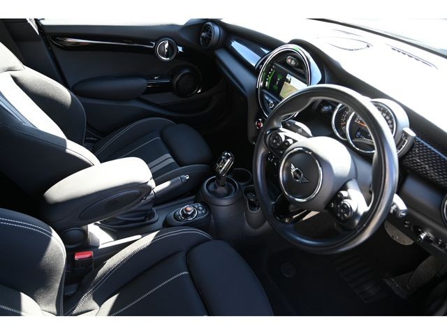 e49e23adab4be79f9598af158f34a9ff.jpg