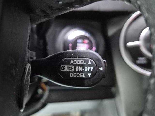 6051001356R15.jpg