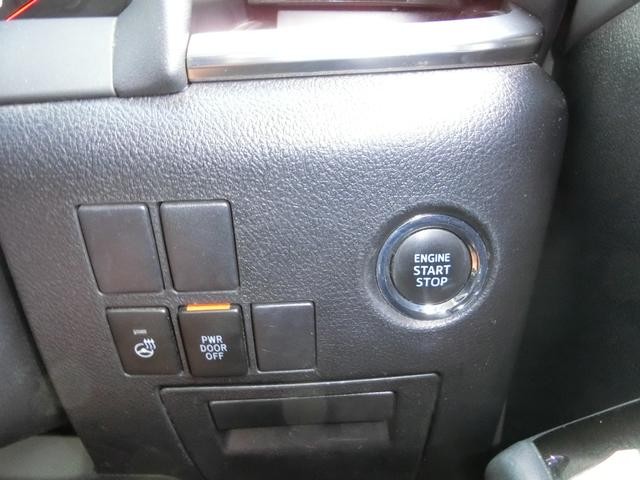 0802824A30261023W00109.jpg