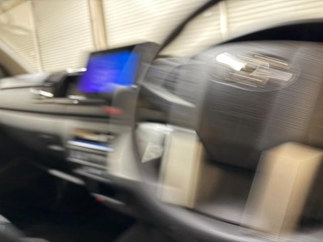 9731030A30260730W00211.jpg