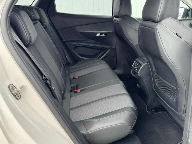 95bba5cf8f3b42bbb4937876163d9d8a.jpg