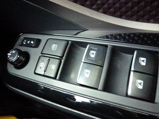 9fc308e99e15d3a2013f2b35013f89f5.jpg