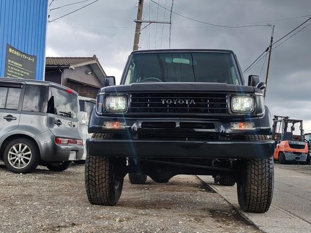 1201210A30261029W00302.jpg