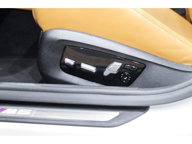 9572479A30260918W00112.jpg