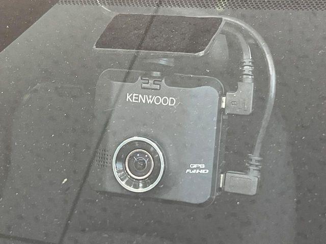 67f6d05f8258f2f4c72d3a3e204b9270.jpg