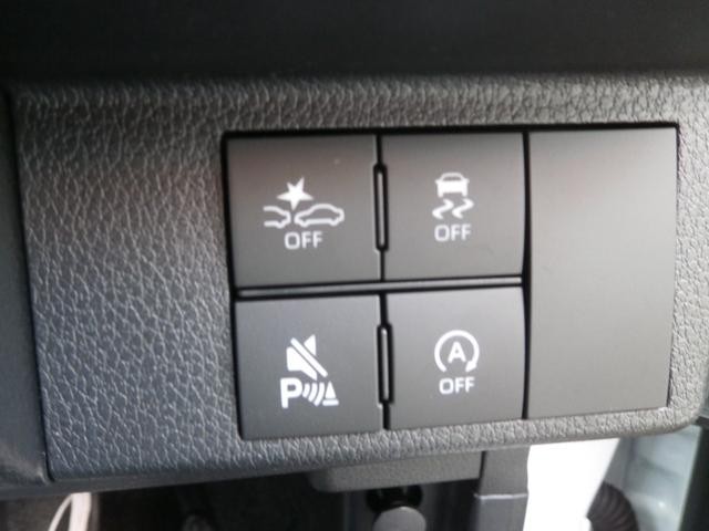 0400418A30261029W00109.jpg
