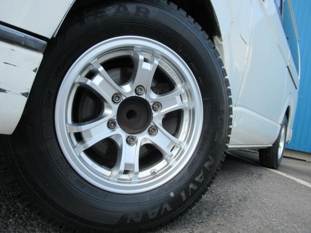 0505254A30231109W00515.jpg