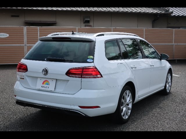 28b44cff748e5f82893ffade0b59e965.jpg