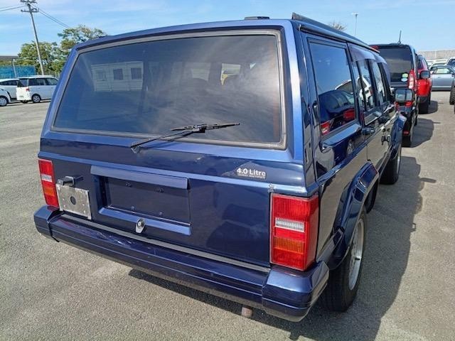 cb85bc8cdbafa9a8bf1a191dd942e583.jpg