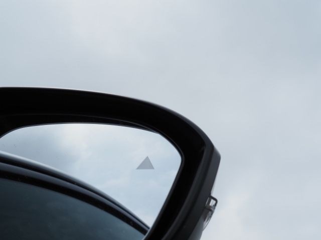 445022e5885a4bd1a510471ddf6edc44.jpg
