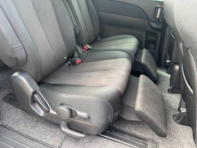 0504150A30261027W00118.jpg