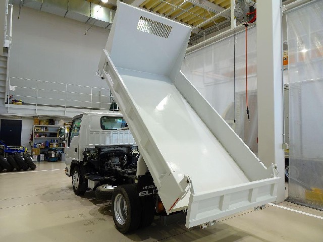 6ac39a0edae2f95ed30bc2b0c9a7969f.jpg