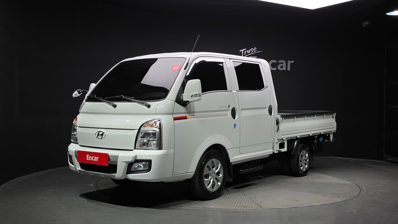 2022 Hyundai Porter, photo 1 of 1