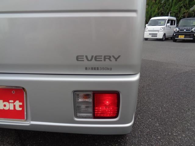 1001737A30251017W00312.jpg