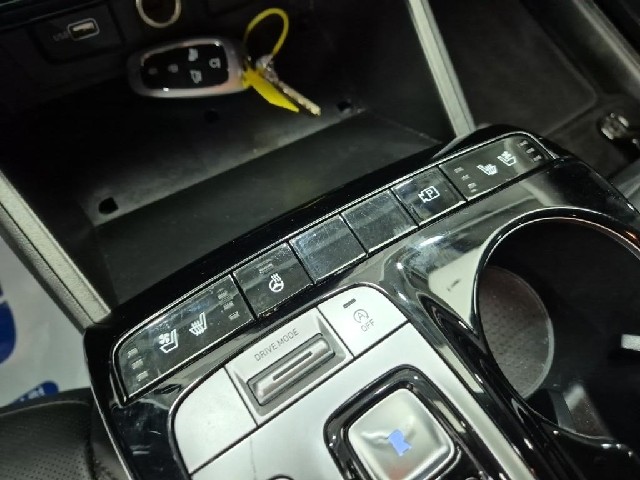 6051000748R16.jpg
