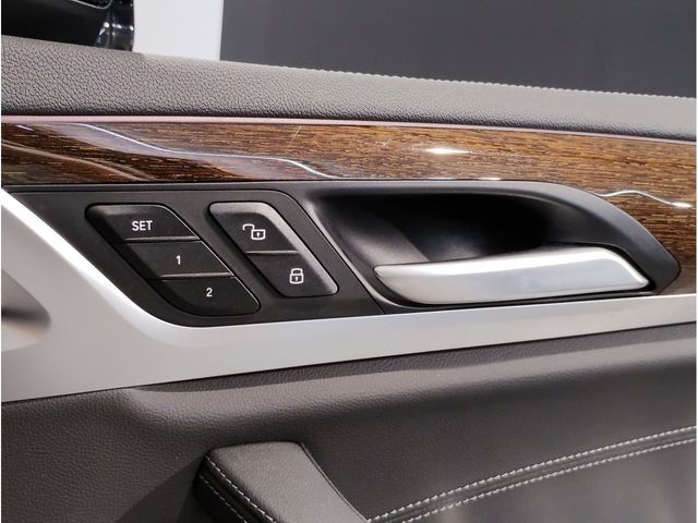 b136efd3d83f3d371152ec988c50f647.jpg