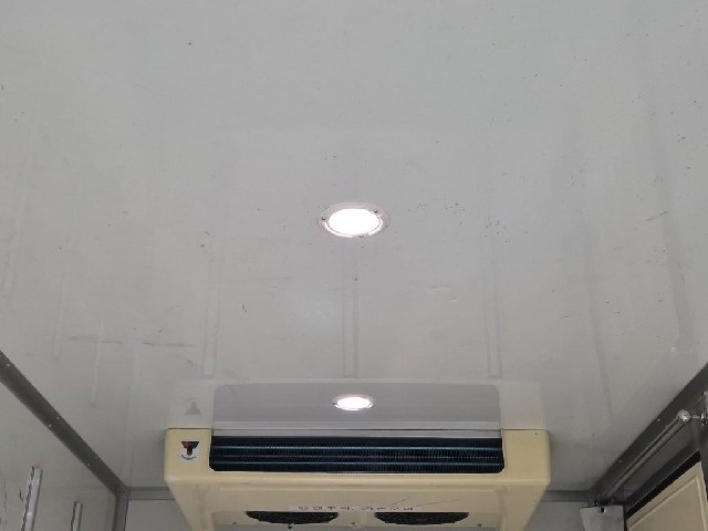 6041003072R18.jpg