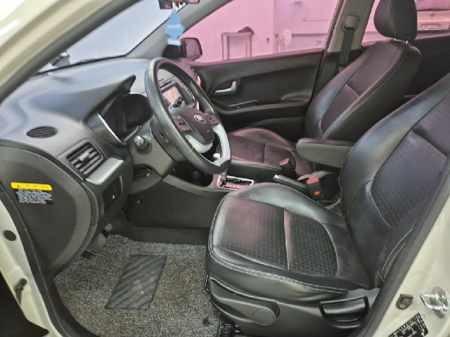6051500525R11.jpg