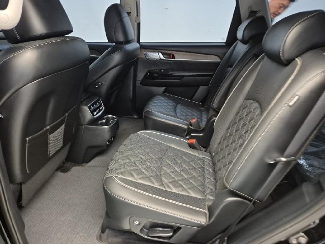 6051500863R12.jpg