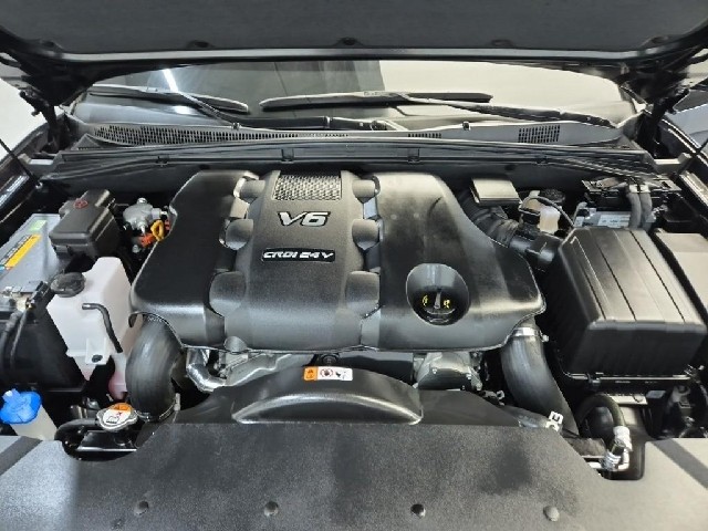 6051500863R5.jpg