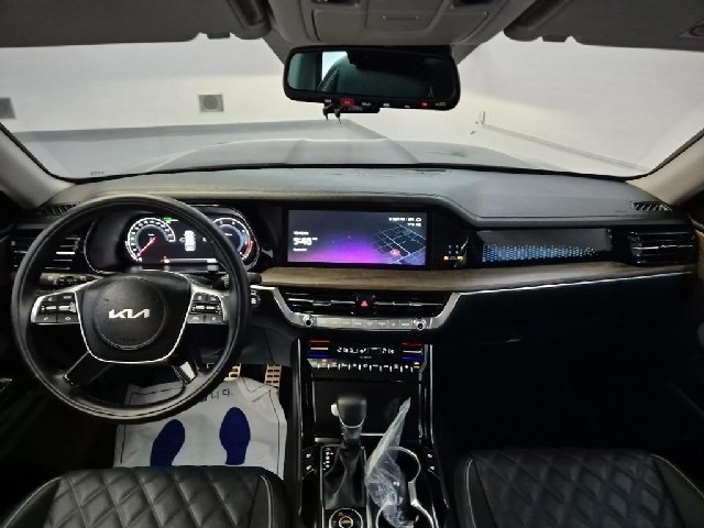 6051500863R7.jpg
