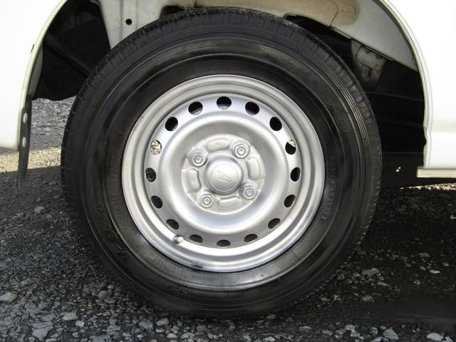0403269A30260924W00417.jpg