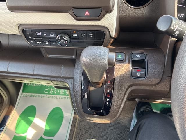 0403498A30260925W00215.jpg