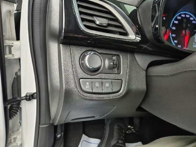 6051501151R18.jpg