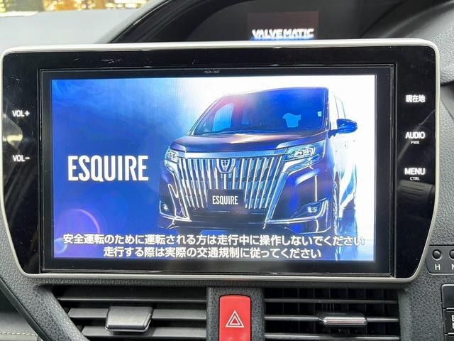0704881A30261029W00305.jpg