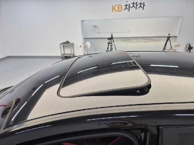 6051500285R13.jpg