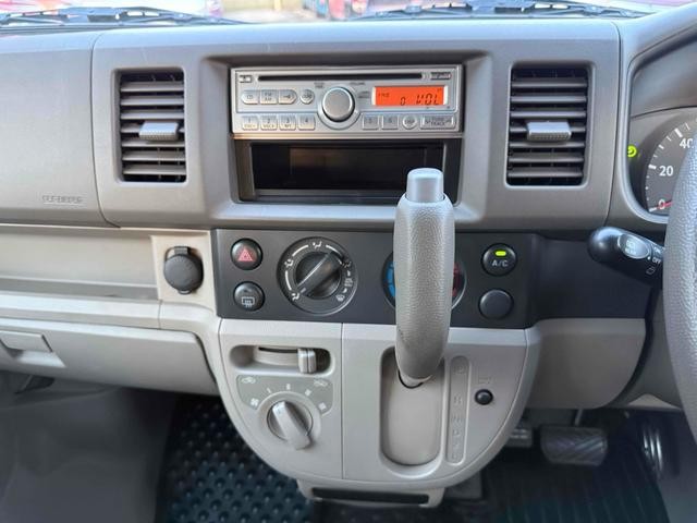 0403945A30260925W00103.jpg