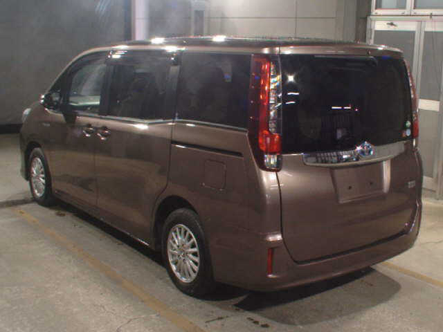 bb725d1749c3efc55ffc1408225ba47d.jpg