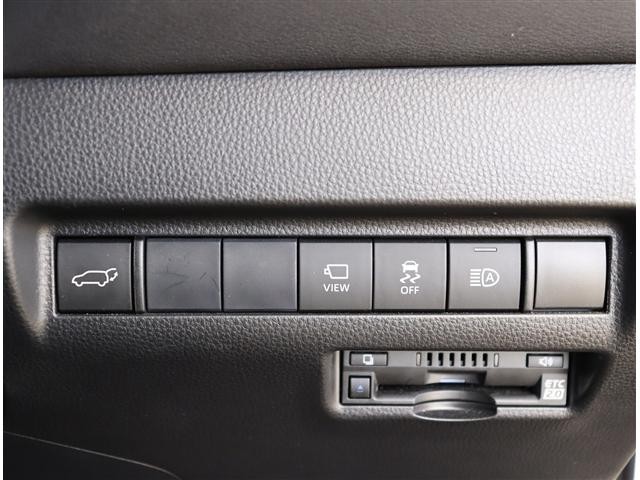 0501938A20261017G00211.jpg