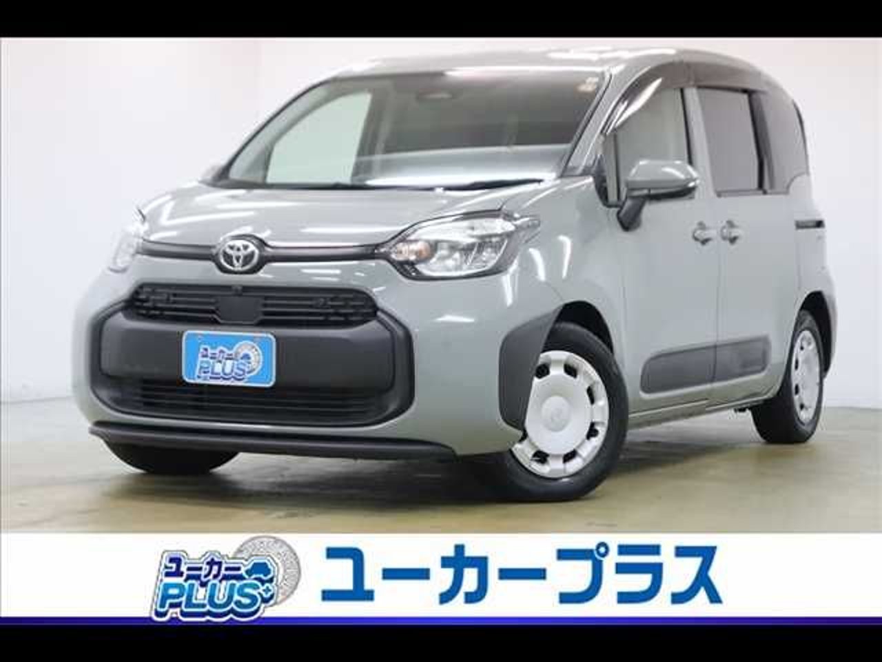 2023 Toyota Sienta, photo 1 of 1