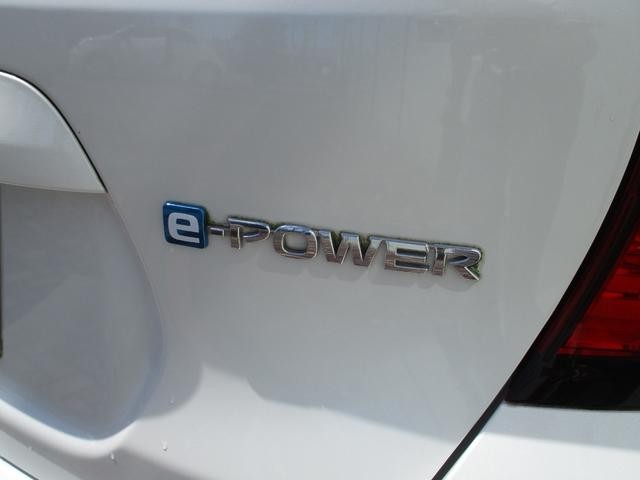 9030967A30260917W00104.jpg
