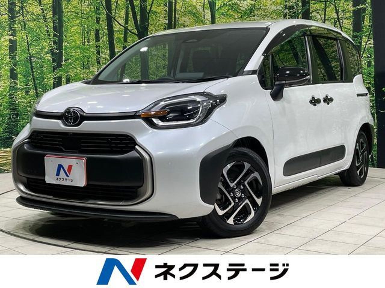 2024 Toyota Sienta, photo 1 of 1