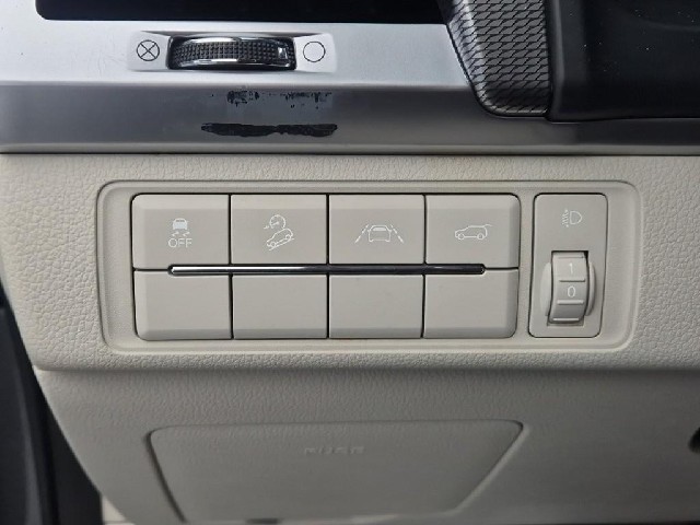 5111500931R17.jpg