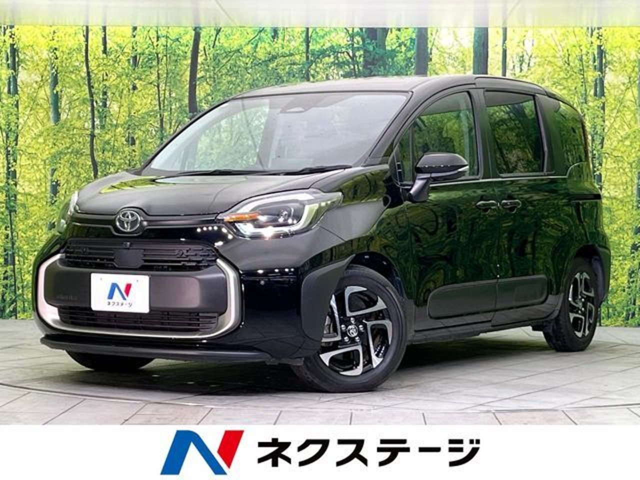 2023 Toyota Sienta, photo 1 of 1