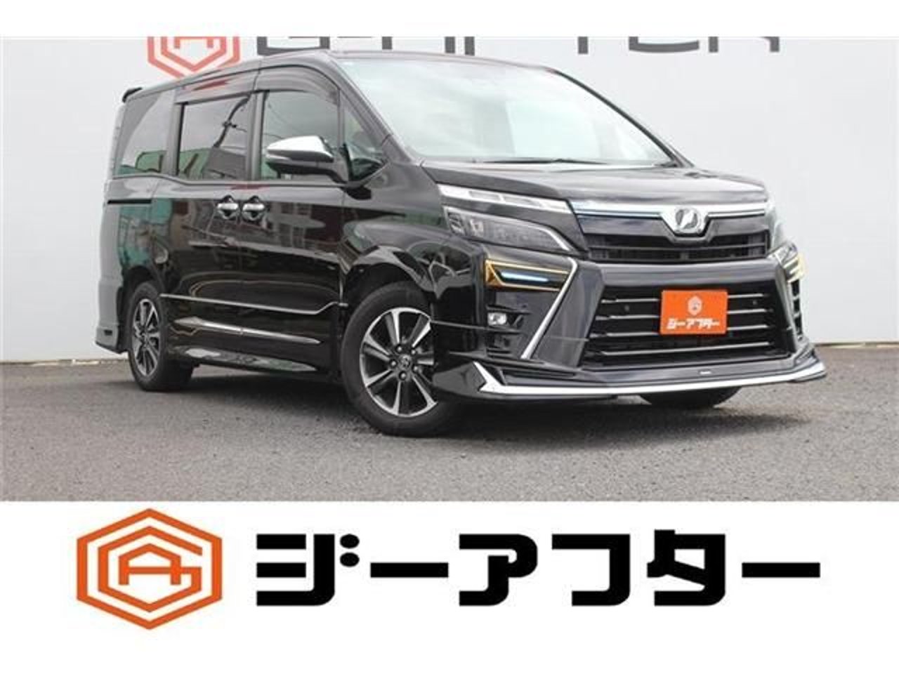 2019 Toyota Voxy, photo 1 of 1