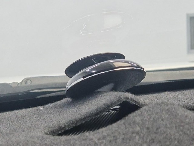 5111500839R17.jpg