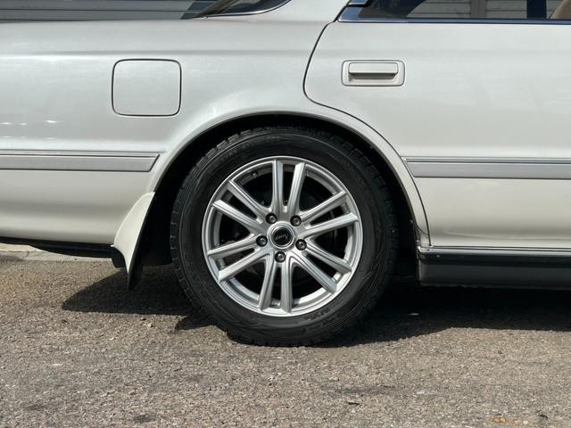 0208707A30261029W00111.jpg