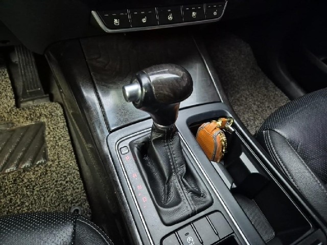 5121000185R8.jpg