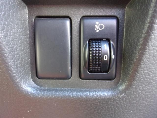 0500204A30260925W00118.jpg