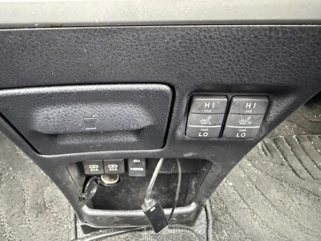 0501008A30261017W00415.jpg