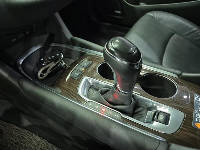 6051001505R8.jpg