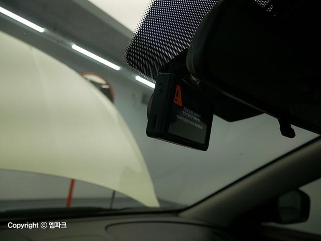 4011501757R18.jpg