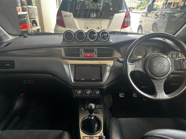 5935a81e0e4bfb4e5d7bd60599e51658.jpg