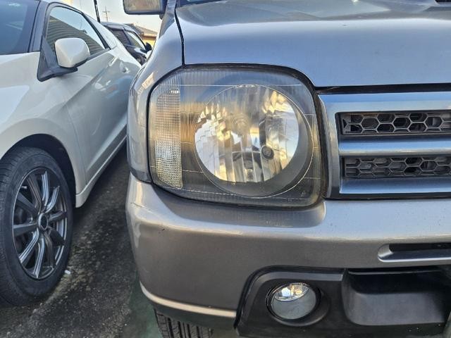 0400047A30261016W00115.jpg
