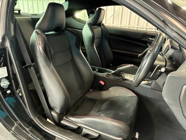 0505027A30261024W00106.jpg