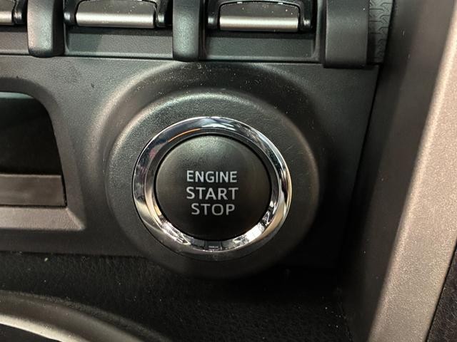 0505027A30261024W00112.jpg